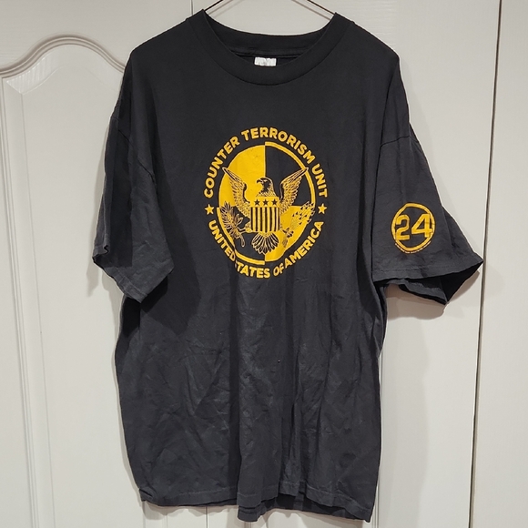 Men's Black Graphic T-Shirt - Picture 1 of 3